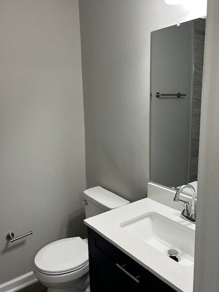 Building Photo - 2216 Minnear St