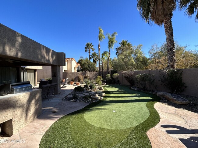 Building Photo - 10059 E Calle De Cielo Cir