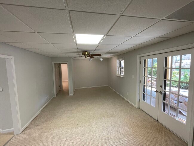 Building Photo - 242 Early Pkwy Dr