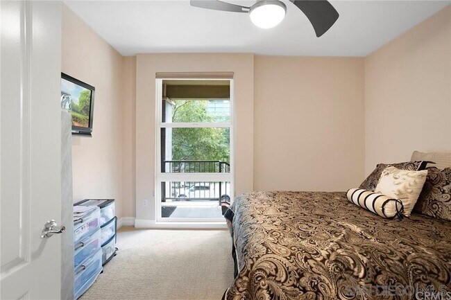 Building Photo - 525 11th Ave