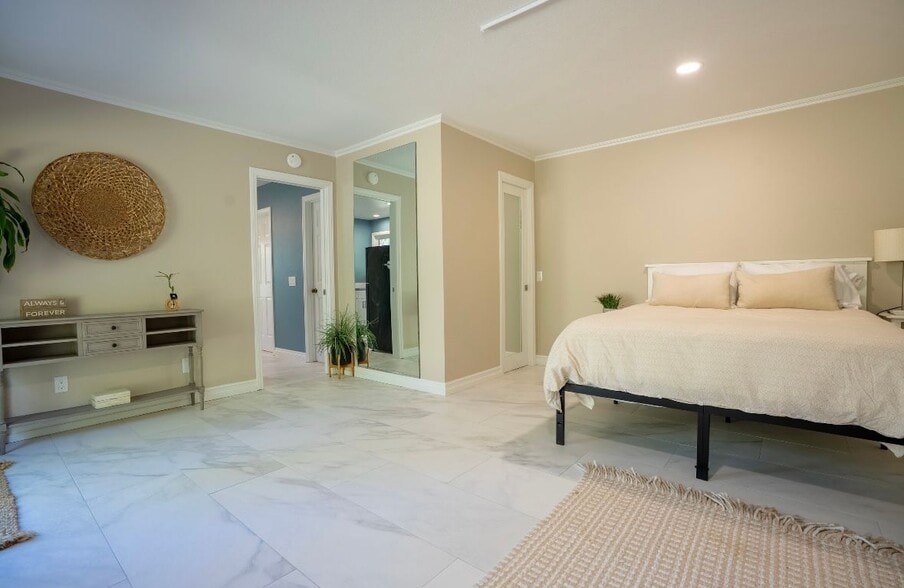 Building Photo - 3219 Sumac Rd