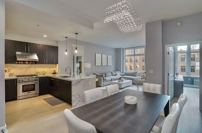 Building Photo - 1400 Hudson St