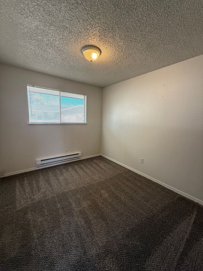 Building Photo - 141-143 E Home Ave