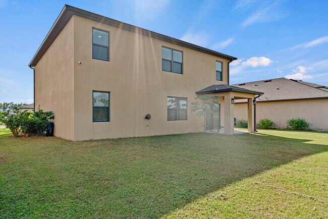 Building Photo - 6455 NW Castlebrook Ave