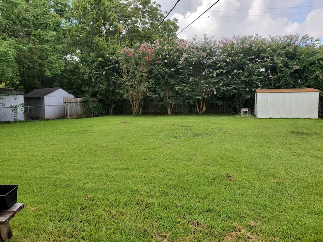 Building Photo - 3 br, 2 bath House - 627 Woodmere Dr