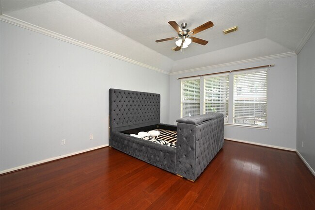 Building Photo - 6419 Sutter Park Ln