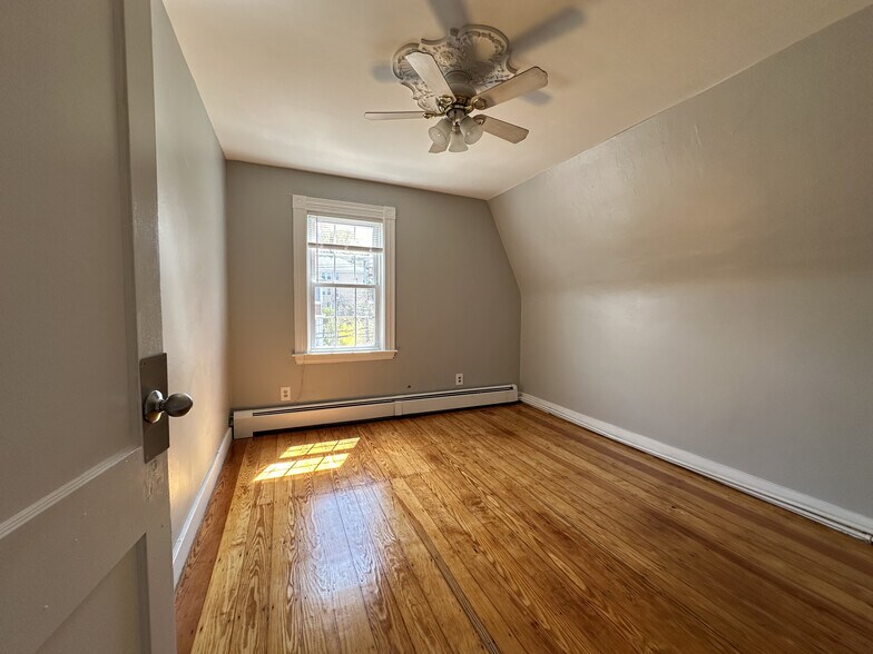 Building Photo - 135 Nonantum St