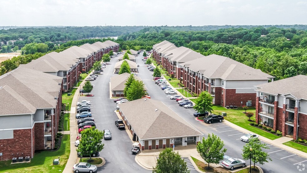 Primary Photo - Foothills Apartments