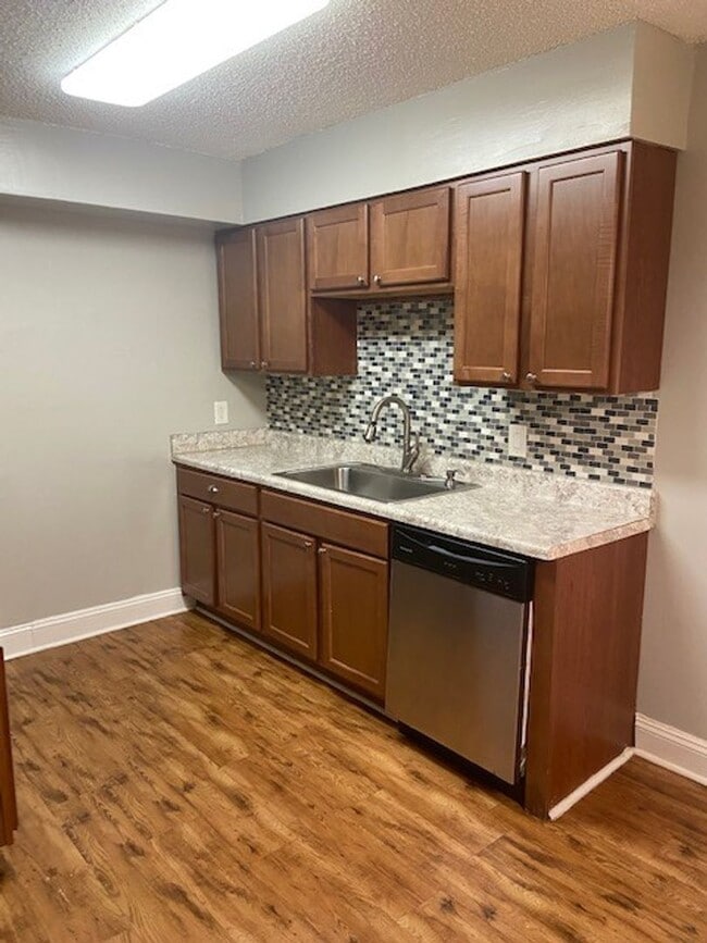 Building Photo - cpd4