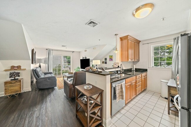 Building Photo - 24 Wall St