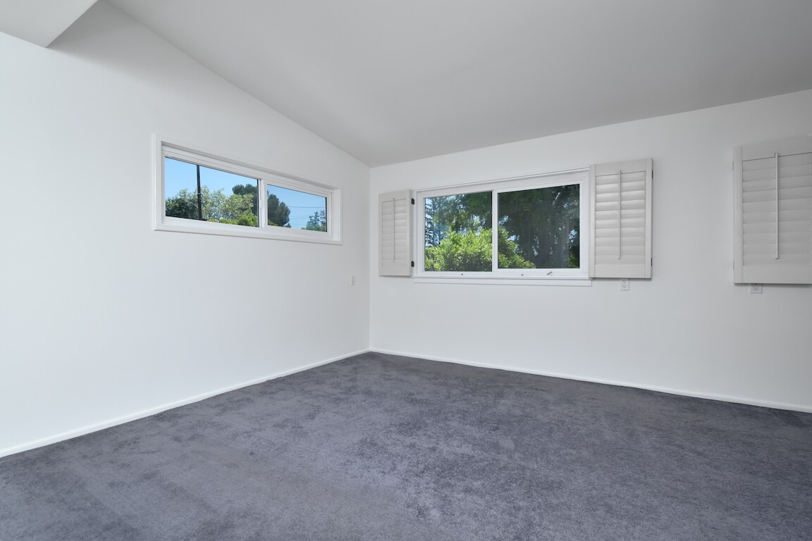 Building Photo - 23648 Emelita St