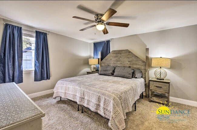 Building Photo - Upgraded 4BR Home with In-Ground Pool in Fort Walton Beach!