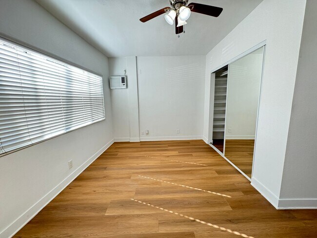 Interior Photo - 11865 Rochester Ave