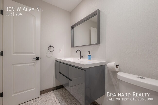 Building Photo - 309 W Alva St