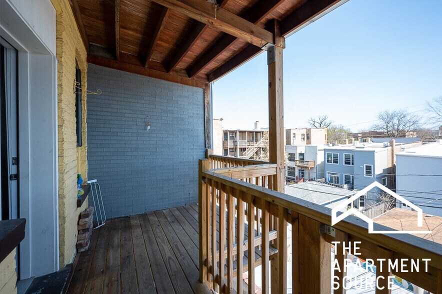 Building Photo - 4447 N Rockwell St