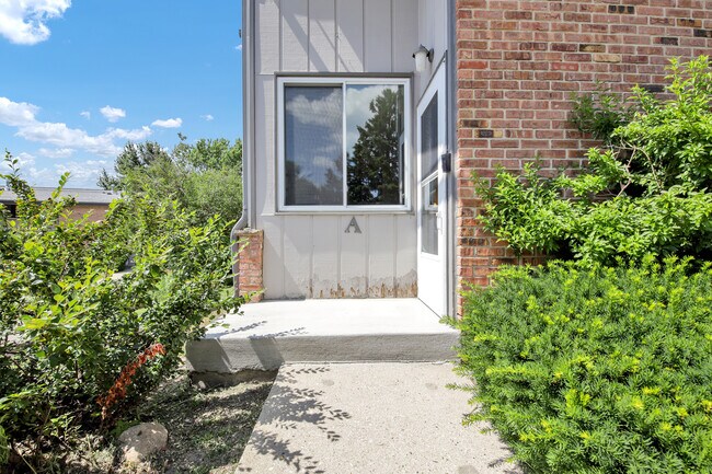Building Photo - 1434 Big Bend Rd