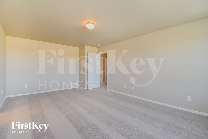 Building Photo - 10501 Luneth Dr