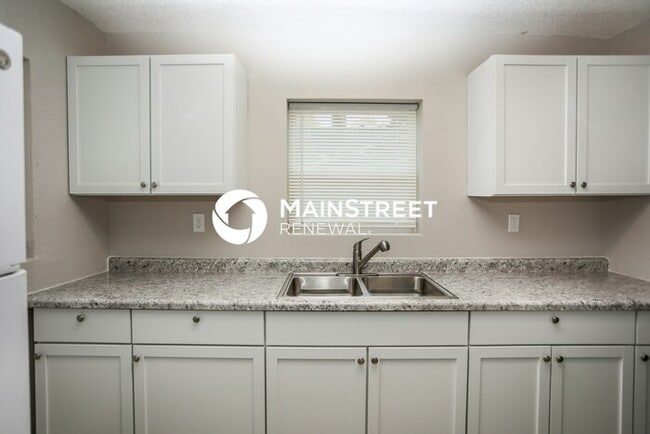 Building Photo - 3 Bedroom Pet-Friendly Home in Kansas City...