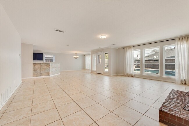 Building Photo - 6902 Kara Pl