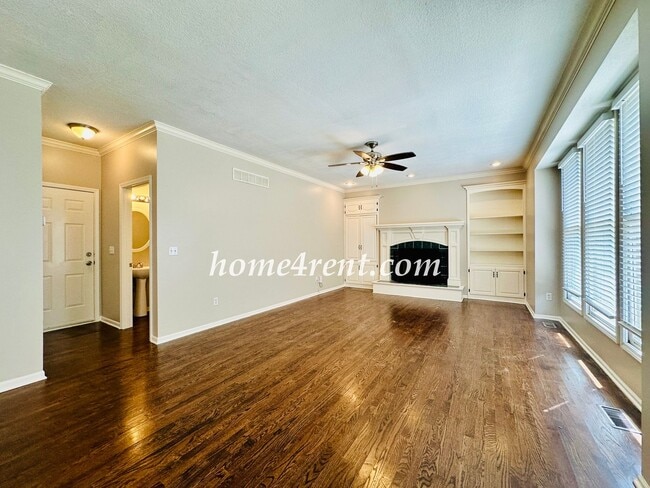 Building Photo - Blue Valley Schools, Walking Distance to Elementary School and Neighborhood Pool!