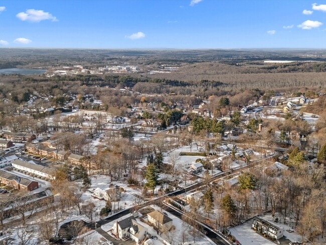 Building Photo - 28 Crestview Dr