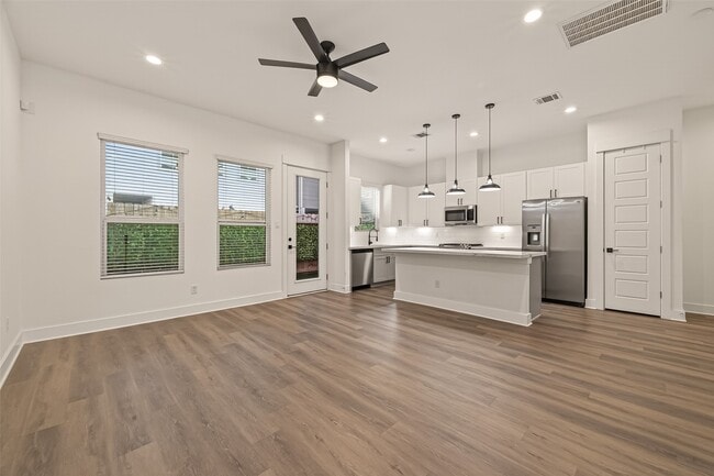 Building Photo - 7707 Johanna Pk Dr