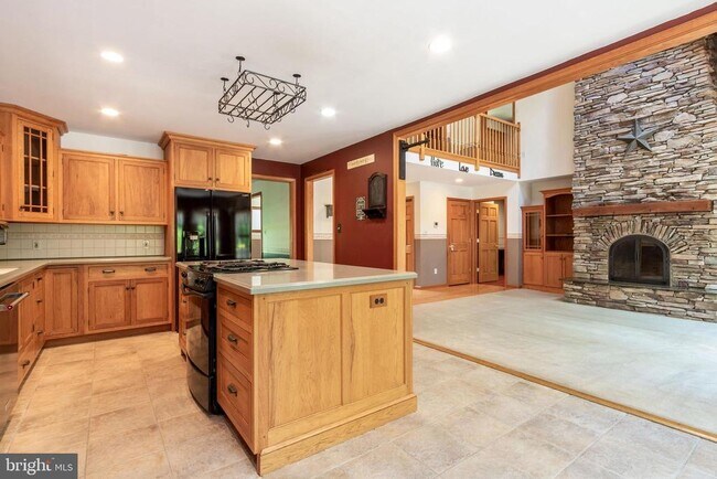 Building Photo - 1577 Chestnut Ridge Rd