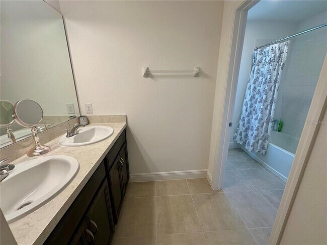 Building Photo - 5054 Tibet Ct