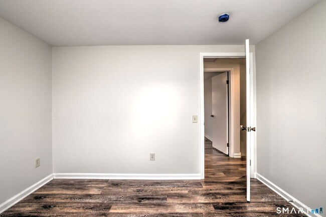 Building Photo - 5160 Madison Ave