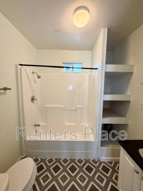 Building Photo - 1231 N Boston Pl