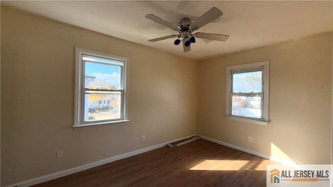 Building Photo - 1340 Roosevelt Ave