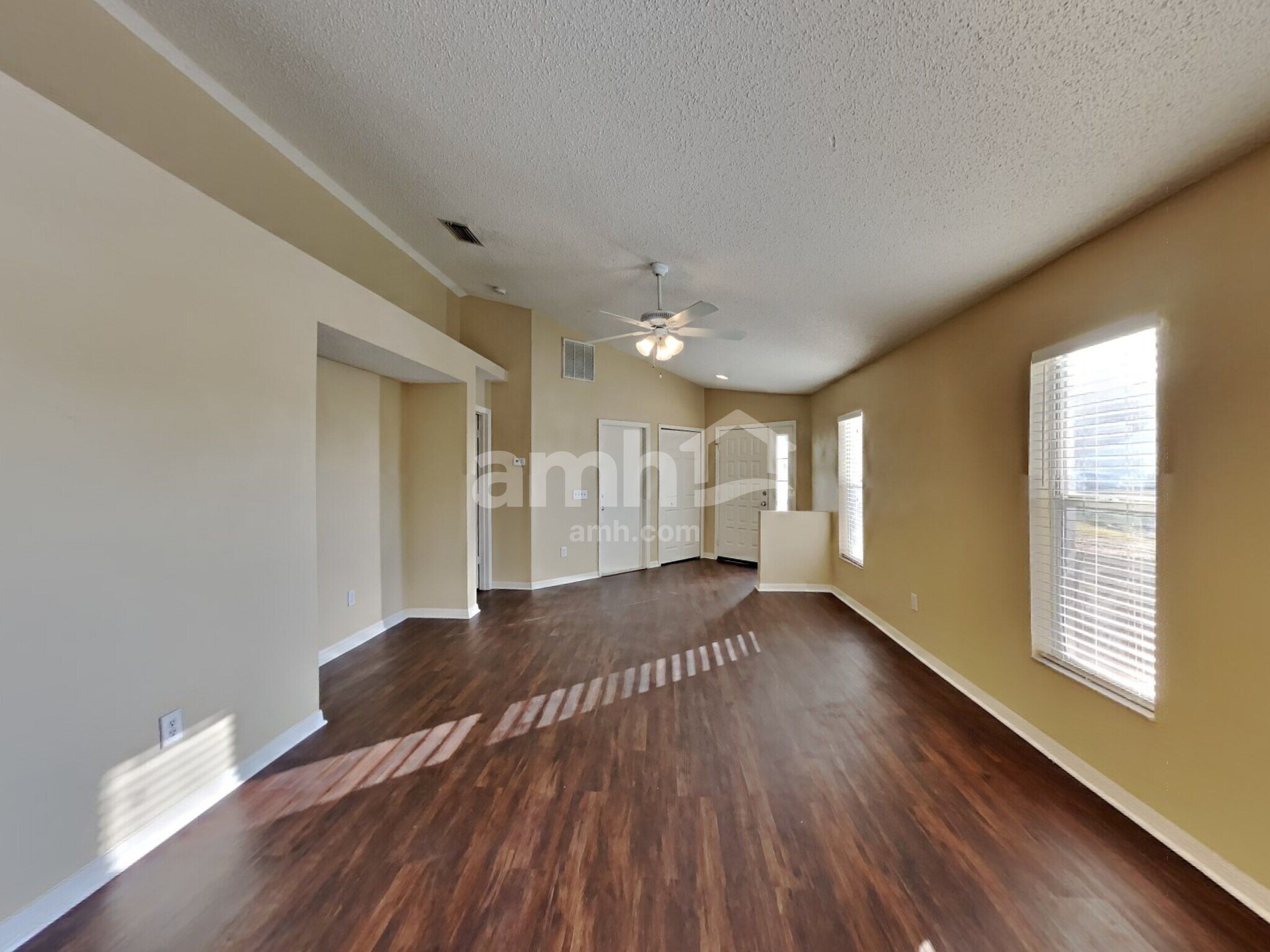 Building Photo - 22747 Saint Thomas Cir