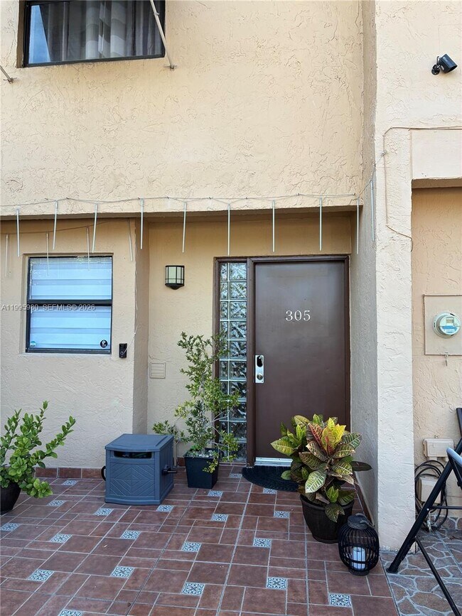 Building Photo - 6858 NW 173rd Dr