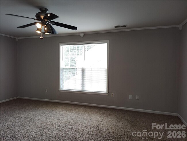 Building Photo - 4018 Manor House Dr