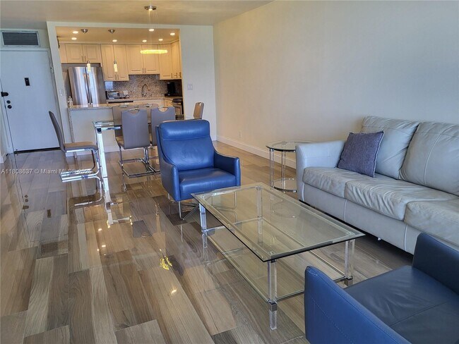 Building Photo - 2101 S Ocean Dr