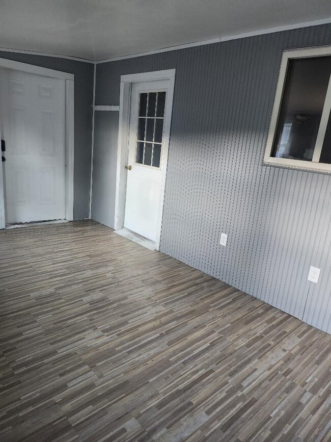 Building Photo - 9822 Brown St