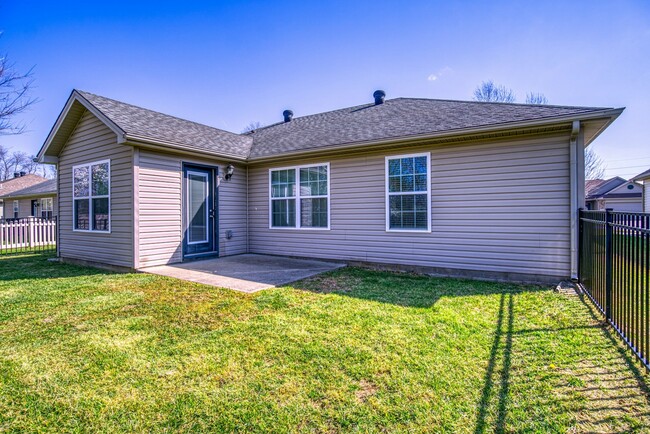 Building Photo - 4823 Penrose Dr
