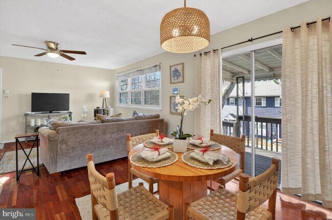 Building Photo - 462 Worthington Rd