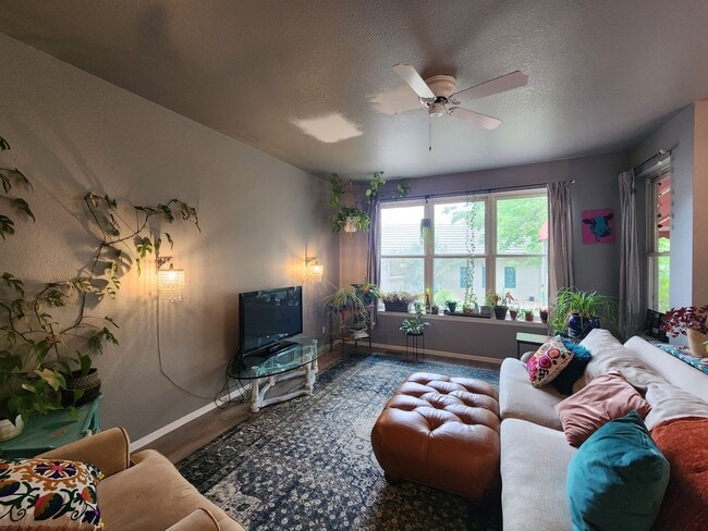 Building Photo - Stunning 3 Bedroom Townhome Tucked Away In...