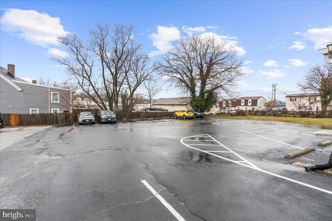 Building Photo - 38 Bloomsbury Ave