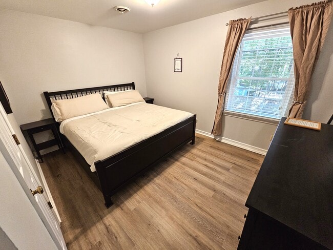 Building Photo - 10824 Drayton Rd