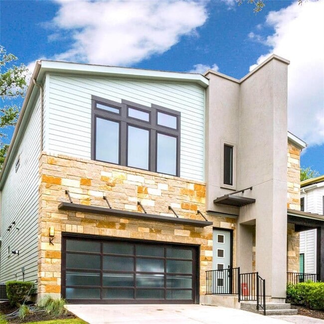 Primary Photo - 2807 Del Curto Rd