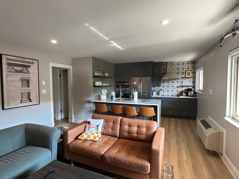 Building Photo - 1507 Highland Ave