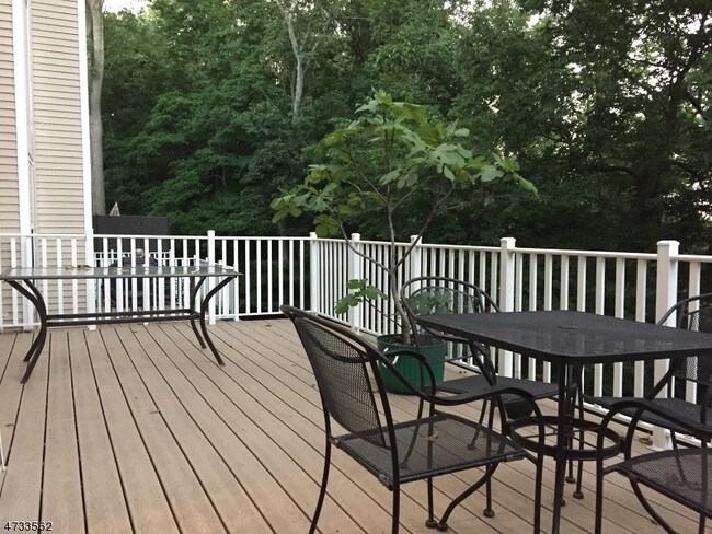 Building Photo - 20 Constitution Way