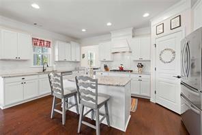 Building Photo - 496 Spring View Dr