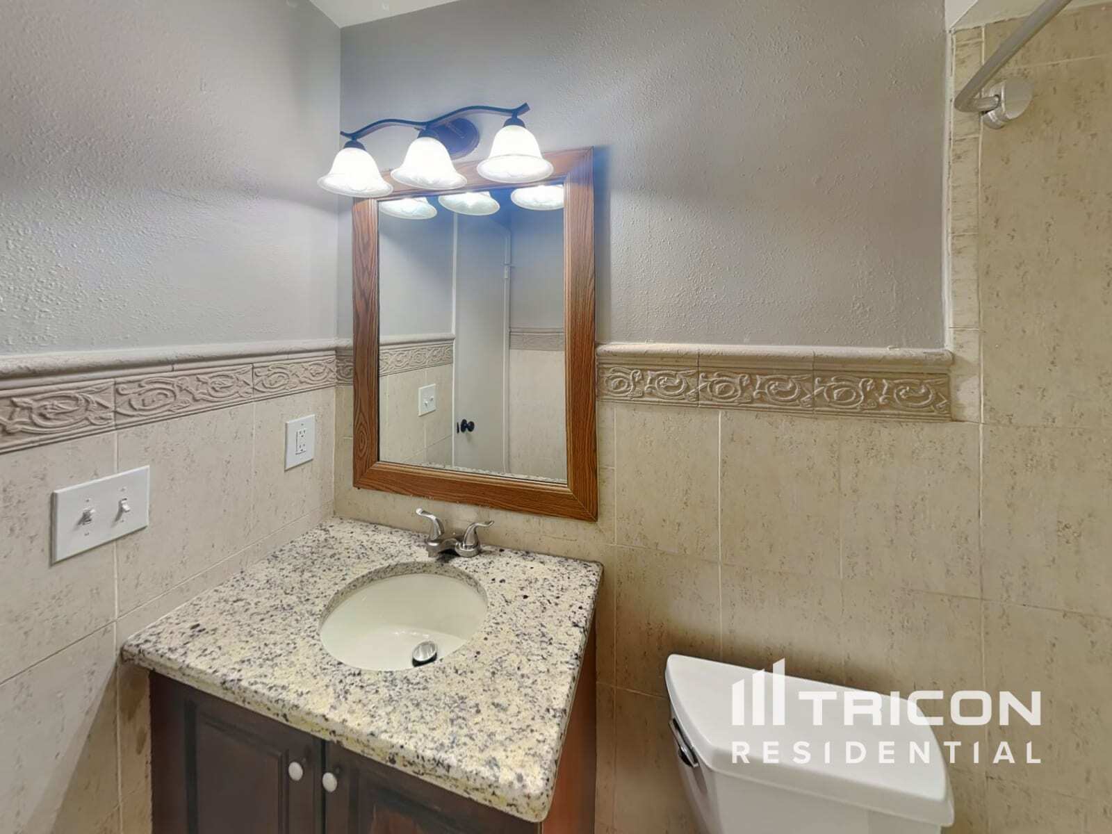 Building Photo - 2536 Eastbrook Blvd