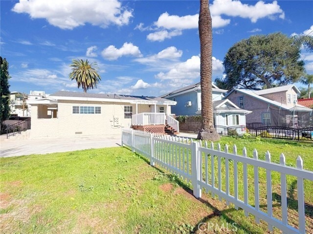 Building Photo - 285 Parke St