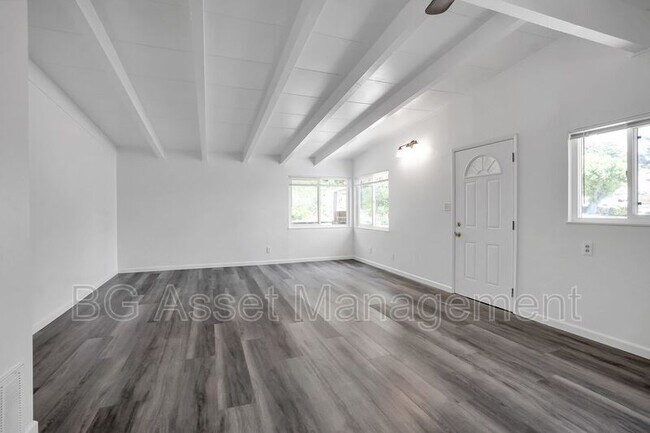 Building Photo - 1588 Ridgecrest Rd