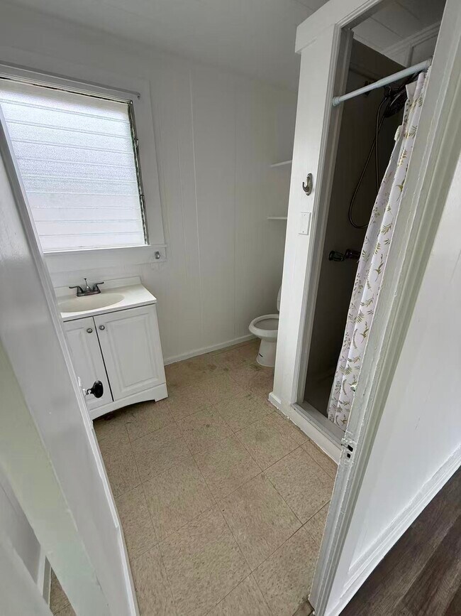 Building Photo - 1222 15th Ave