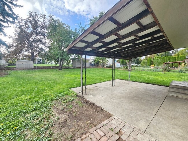Building Photo - $2,500 - 4 Bed / 2 Bath Beautiful Home in ...